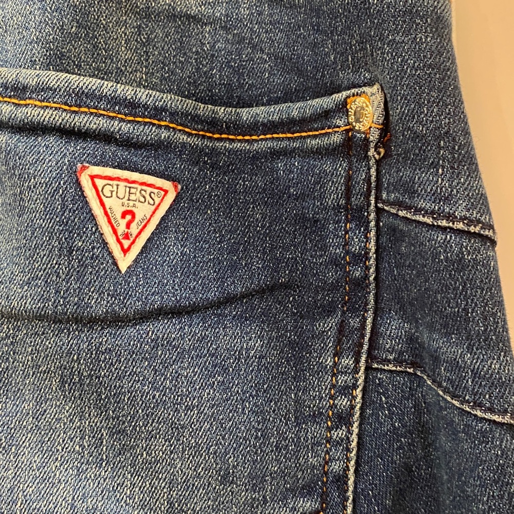 Guess Jeans Sadie Straight shape up jeans NWT - Picture 10 of 11